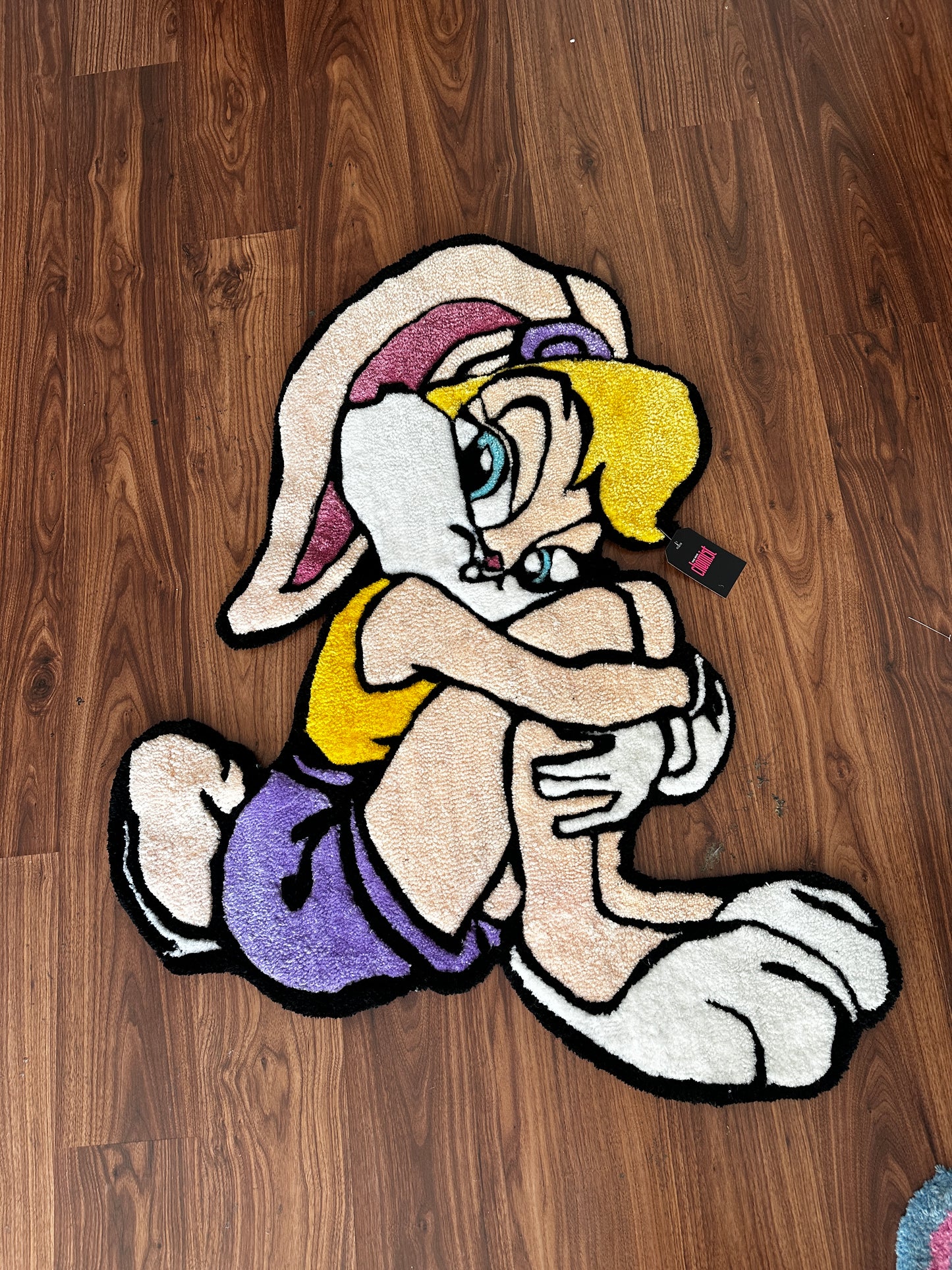 LOLA BUNNY